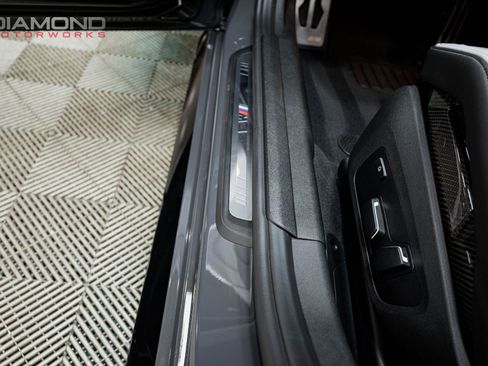 Used 2025 BMW M3 w/ M Carbon Exterior Package RWD image 88