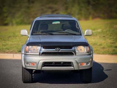 Used 2002 Toyota 4Runner Limited AWD/4WD image 3