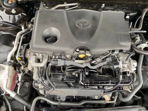 Used 2023 Toyota Camry SE image 19