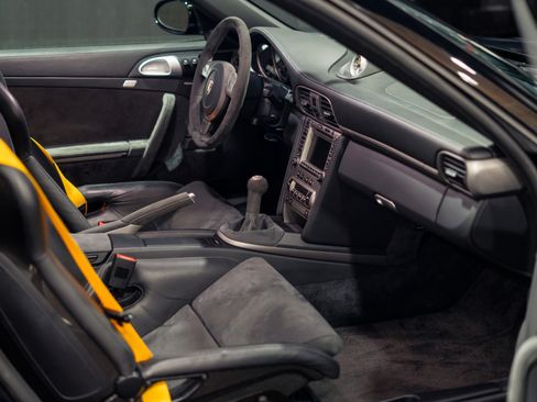 Used 2008 Porsche 911 GT2 RWD image 2