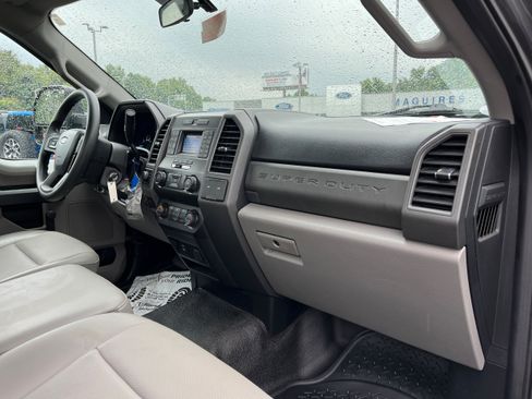 Certified 2021 Ford F250 XL AWD/4WD image 3