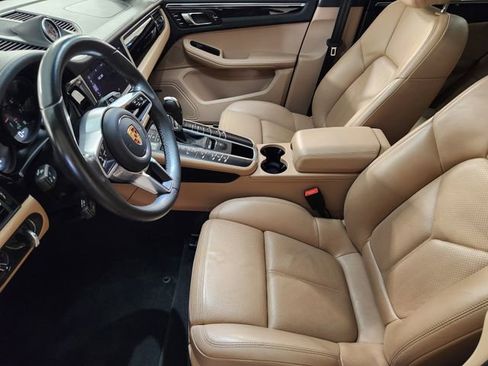 Used 2021 Porsche Macan AWD/4WD image 13