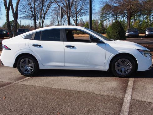 New 2026 Nissan Sentra S w/ Floor Mat Package FWD image 8