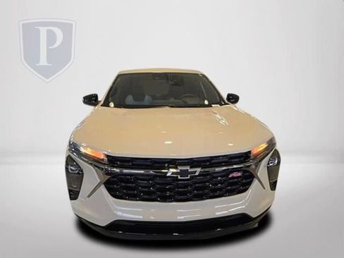 New 2026 Chevrolet Trax RS w/ Driver Confidence Package FWD image 12