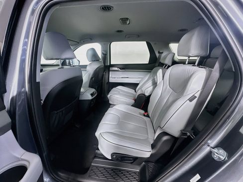 Used 2025 Hyundai Palisade SEL FWD image 29