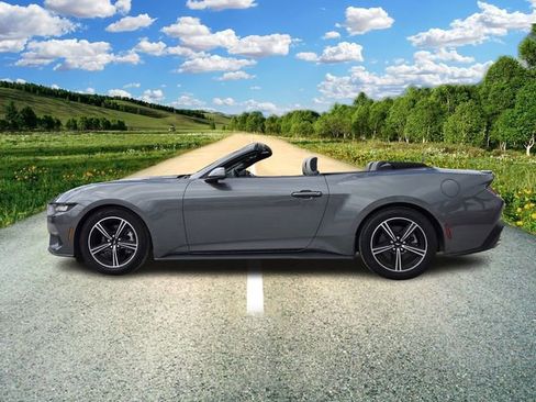 Used 2024 Ford Mustang Premium image 3