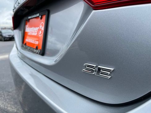 Used 2023 Toyota Camry SE FWD image 8