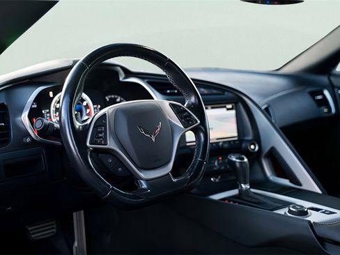 Used 2017 Chevrolet Corvette Stingray Coupe w/ Carbon Flash Badge Package image 25