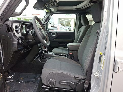 Certified 2024 Jeep Wrangler Unlimited Sahara AWD/4WD image 13