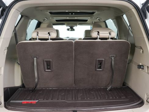 Used 2019 GMC Acadia Denali AWD/4WD image 9