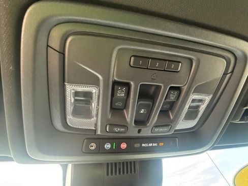 Used 2024 Chevrolet Silverado 1500 High Country w/ High Country Premium Package AWD/4WD image 7