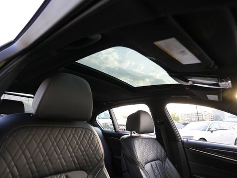 Used 2019 BMW 540i xDrive w/ M Sport Package AWD/4WD image 31