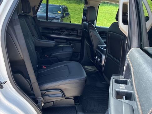 Used 2018 Ford Expedition Platinum AWD/4WD image 17