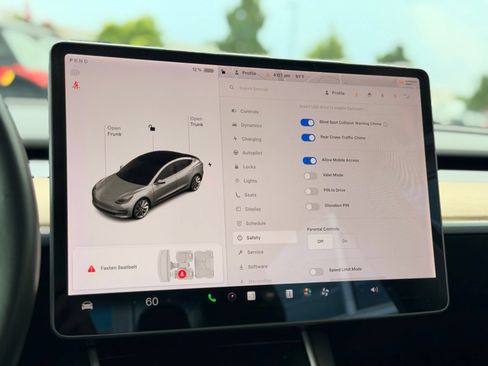 Used 2018 Tesla Model 3 Long Range AWD/4WD image 42