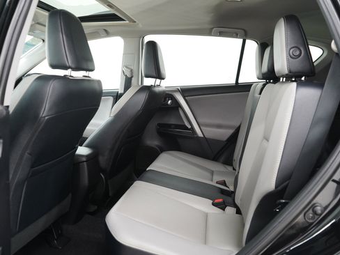 Used 2016 Toyota RAV4 Limited AWD/4WD image 20