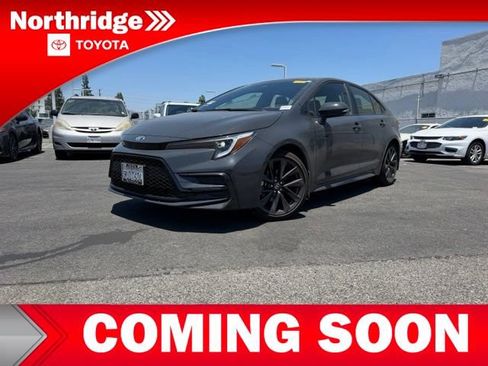 Used 2025 Toyota Corolla SE FWD image 3