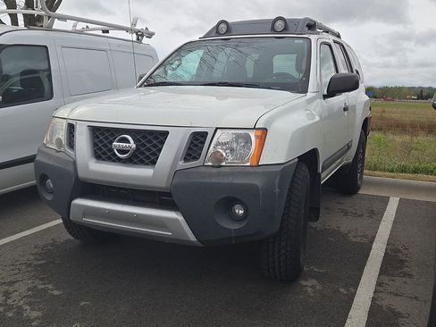 Used 2015 Nissan Xterra PRO-4X image 1