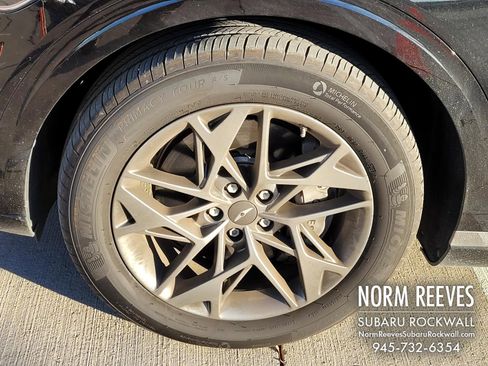 Used 2024 Genesis GV70 2.5T w/ Select Package image 2