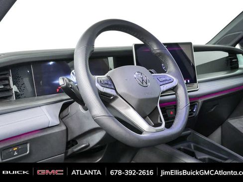 Used 2026 Volkswagen Tiguan SE R-Line FWD image 4