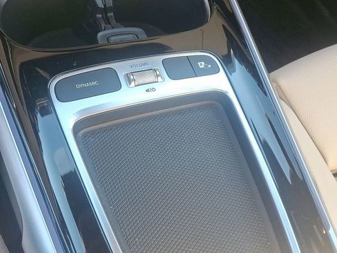 Used 2024 Mercedes-Benz GLB 250 GLB 250 image 23