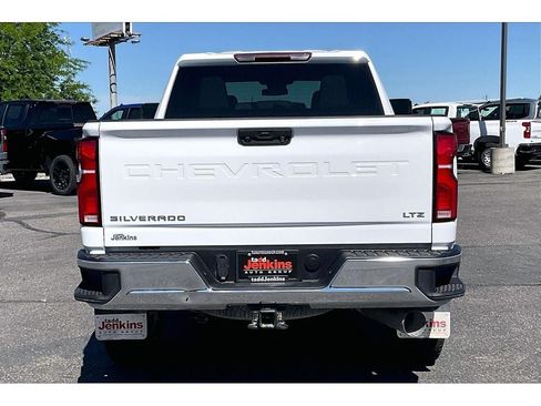 Used 2025 Chevrolet Silverado 3500 LTZ AWD/4WD image 4