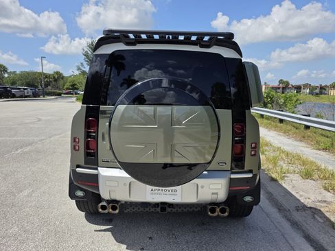 Used 2021 Land Rover Defender 90 First Edition AWD/4WD image 6