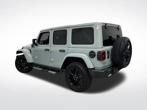 Used 2024 Jeep Wrangler Unlimited Sahara image 3