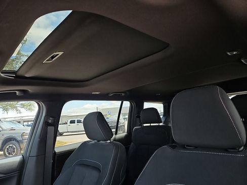 New 2026 Jeep Grand Cherokee L 4WD image 23