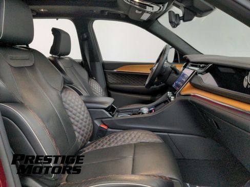 Used 2022 Jeep Grand Cherokee Summit AWD/4WD image 28