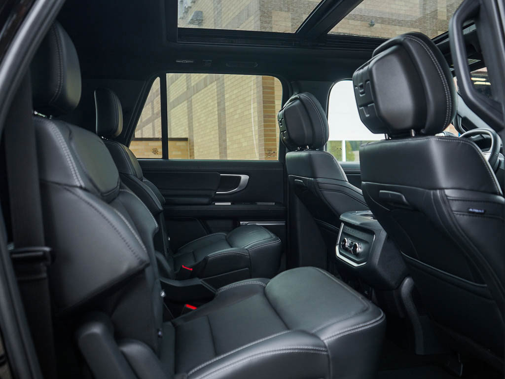 New 2026 Ford Expedition Max Platinum w/ Stealth Appearance Package AWD/4WD image 13