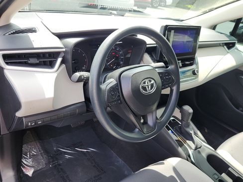 Certified 2025 Toyota Corolla LE FWD image 10