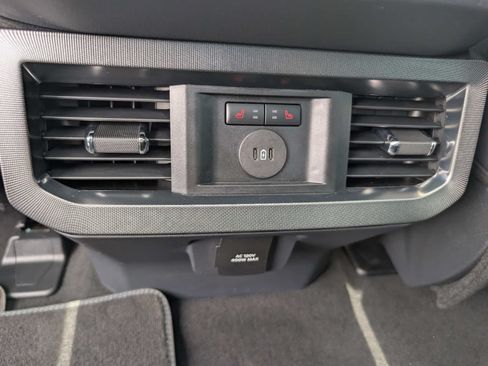 Used 2025 Ford F250 Platinum AWD/4WD image 16