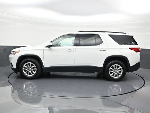 Used 2019 Chevrolet Traverse LT FWD image 2