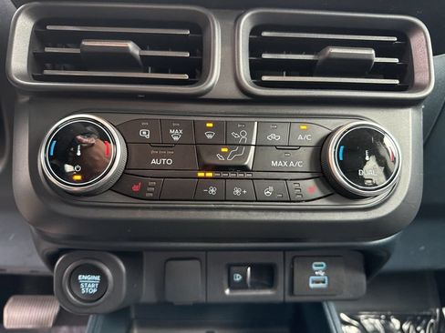 Used 2024 Ford Maverick Lariat w/ Black Appearance Package AWD/4WD image 15
