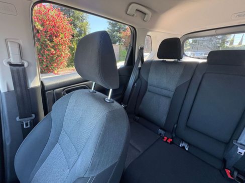 Used 2025 Nissan Rogue SV image 41