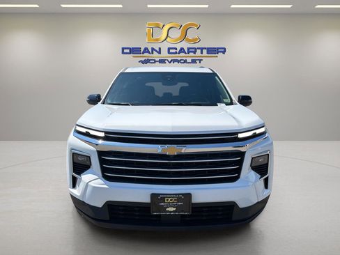 Used 2024 Chevrolet Traverse LT AWD/4WD image 8
