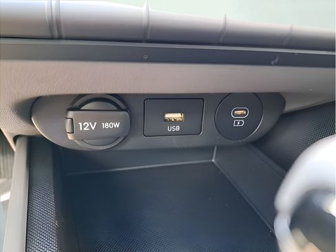 Used 2026 Hyundai Elantra SE FWD image 22