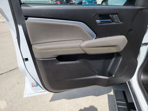 Used 2026 Chevrolet Colorado ZR2 image 10