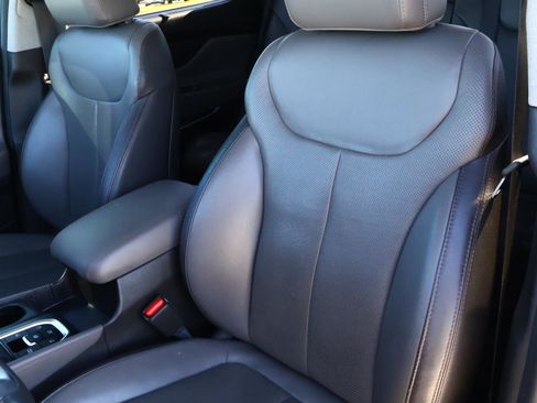 Used 2020 Hyundai Santa Fe Limited image 14