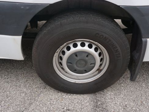 Used 2019 Freightliner Sprinter 170 image 10