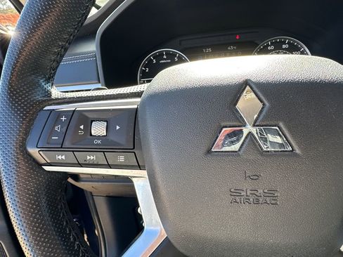 Used 2022 Mitsubishi Outlander SEL image 25