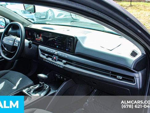 Used 2025 Kia K4 FWD image 22