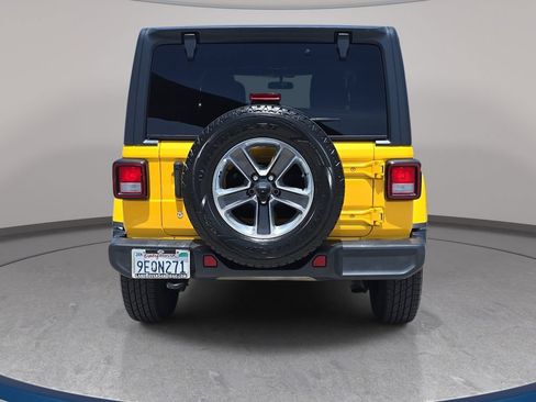 Used 2019 Jeep Wrangler Unlimited Sahara AWD/4WD image 7