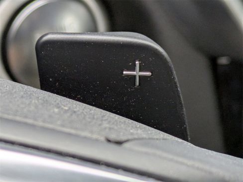 Used 2018 INFINITI QX30 Premium w/ Cargo Package image 35