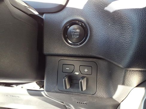 Used 2025 Toyota Tundra SR5 w/ SR5 Convenience Package AWD/4WD image 22