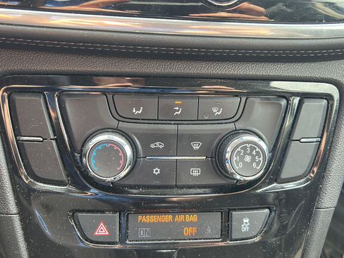 Used 2020 Buick Encore Preferred w/ Safety Package FWD image 14
