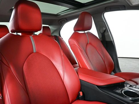 Used 2019 Toyota Camry XSE image 20