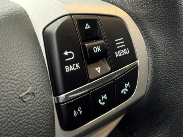 Used 2024 Ford Explorer XLT w/ Equipment Group 202A AWD/4WD image 21