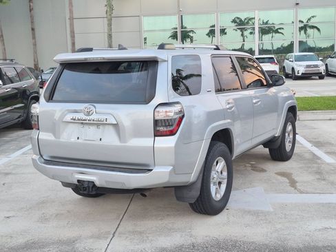 Used 2021 Toyota 4Runner SR5 Premium w/ Moonroof Package AWD/4WD image 5