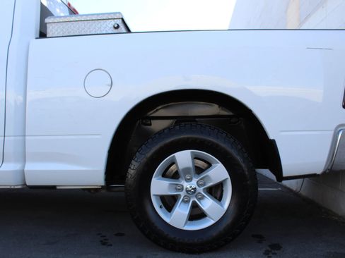 Used 2016 RAM 1500 Classic SLT AWD/4WD image 21
